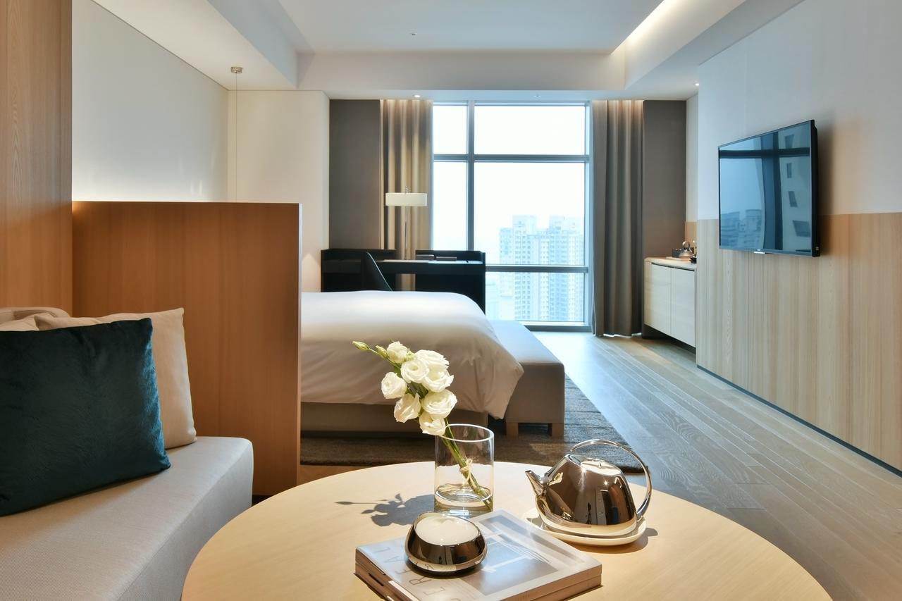 Silks Club Hotel Kaohsiung Eksteriør billede Deluxe Room